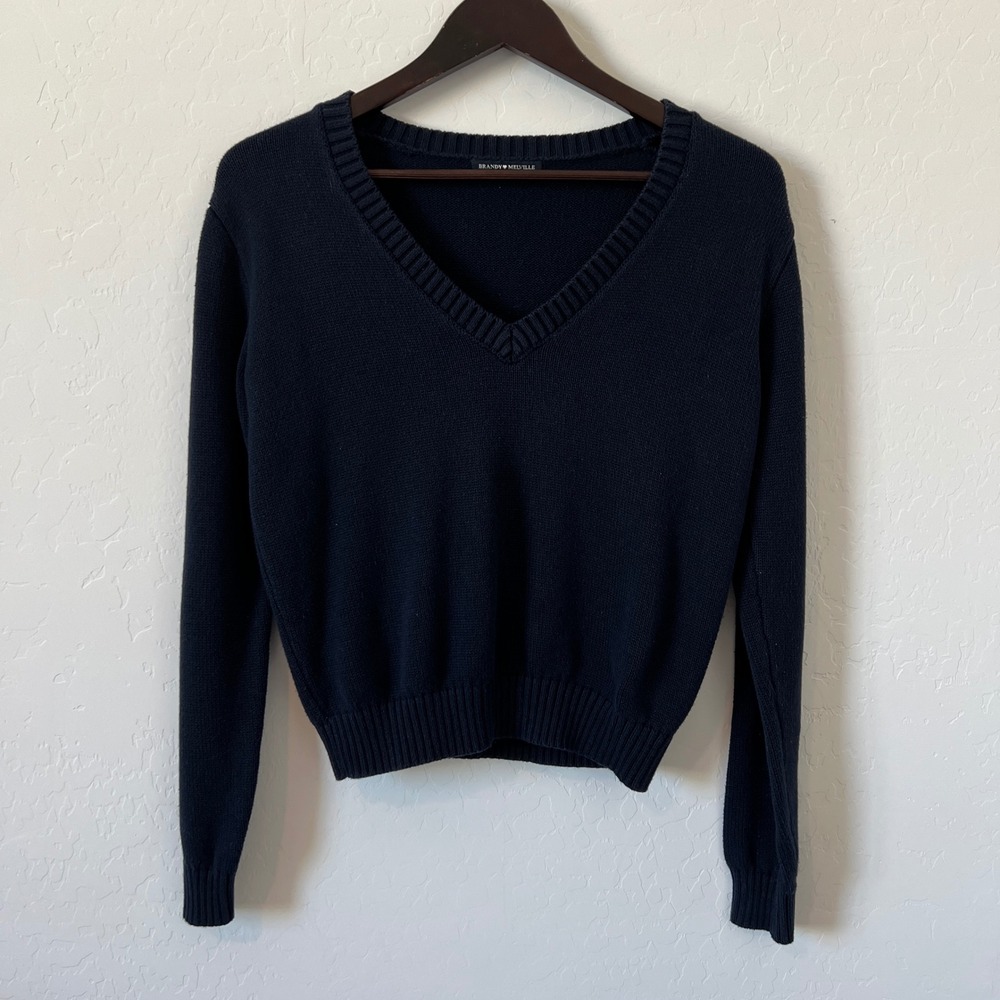 Brandy Melville V-Neck Sweater Women One Size Navy Blue Ribbed Knit Pullover